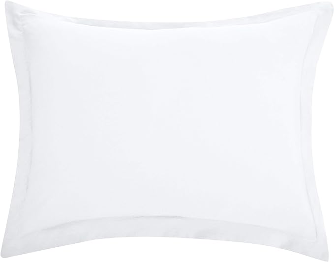 Amazon Basics Lightweight Microfiber 3 Piece Duvet Cover Set with Zipper Closure, King, Bright White