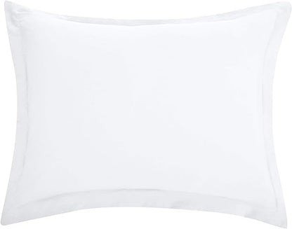 Amazon Basics Lightweight Microfiber 3 Piece Duvet Cover Set with Zipper Closure, King, Bright White
