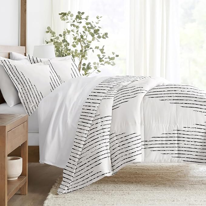 LINENS & HUTCH Comforter Set Patterned Microfiber All Season Down-Alternative Ultra Soft Bedding in Diamond Stripe - King/Cal-King Diamond Stripe Gray