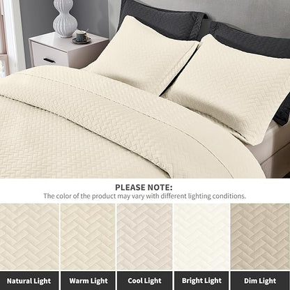Maple&Stone Quilt Set Queen Size, Lightweight Off-White Bedspread Ultrasonic Chevron Pattern Light Coverlet for All Season Comforter Bedding Decor - 3 Piece Full Bed Cover Sets