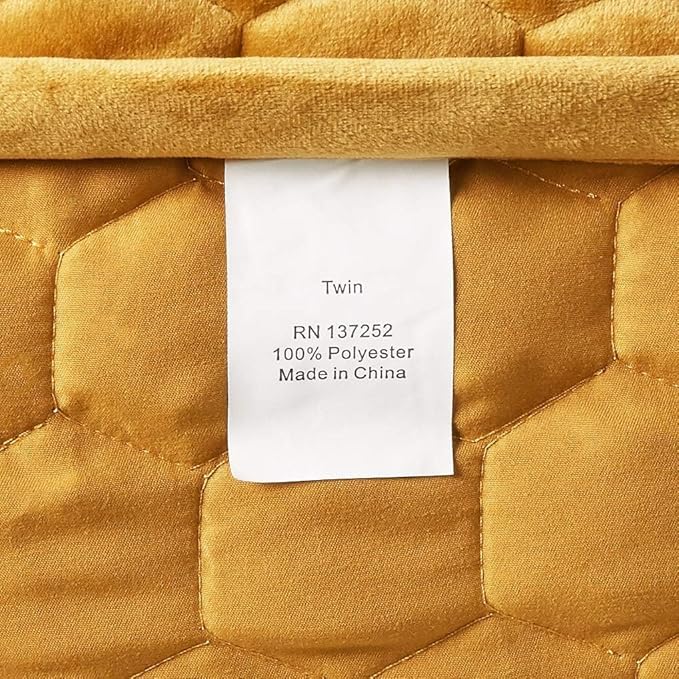 Tribeca Living Lugano Oversized Velvet Quilt Set - All Season, Extra Large, 3 Piece Queen Size Comforter Set with 2 Pillow Shams in Gold Honeycomb Pattern 260GSM