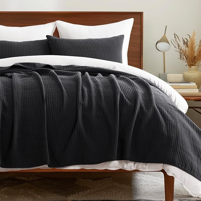 EVERGRACEHOME Cotton Coverlet Set King Size 3 Pieces, Lightweight Soft Ribbed Matelassé Bedspread Quilt Set, Cozy Oversized Quilted Bedding Set with 2 Pillow Shams for All Seasons, Washed Black