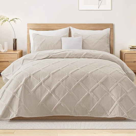 Exclusivo Mezcla Quilts Queen Size - Brich Beige Quilt Set Bedspread with 2 Pillow Shams, Modern Bedding Set with Striped Pattern, Soft Lightweight Bedspreads Queen Size for All Seasons