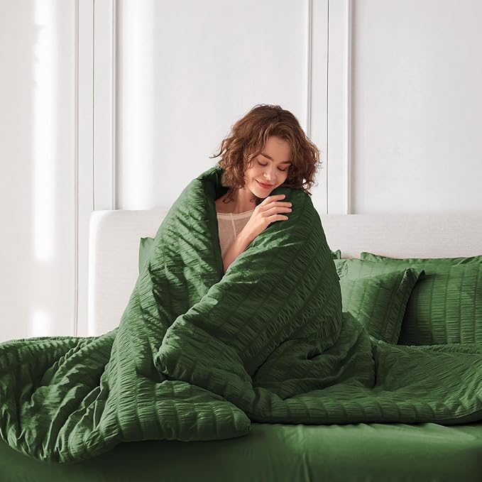 MUXHOMO 7 Pieces Full Comforter Set, Seersucker Bed in a Bag Full Size, All Season Luxury Bedding Set with Comforter, Flat Sheet, Fitted Sheet, Pillowcases & Shams, Dark Green