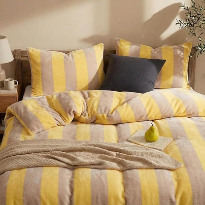 Bedbay Yellow Striped Comforter Set King Size Luxury Fleece Fluffy Comforter Set Plush Flannel Bedding Yellow Stripes Pattern Bed Set Soft Warm Velvet Bedding Comforter for All Seasons