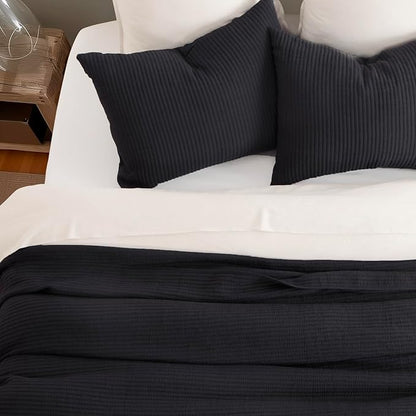 EVERGRACEHOME Cotton Coverlet Set King Size 3 Pieces, Lightweight Soft Ribbed Matelassé Bedspread Quilt Set, Cozy Oversized Quilted Bedding Set with 2 Pillow Shams for All Seasons, Washed Black