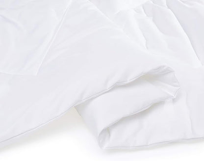 Amazon Basics Reversible Lightweight Microfiber All Season Comforter Blanket, Full/Queen, White