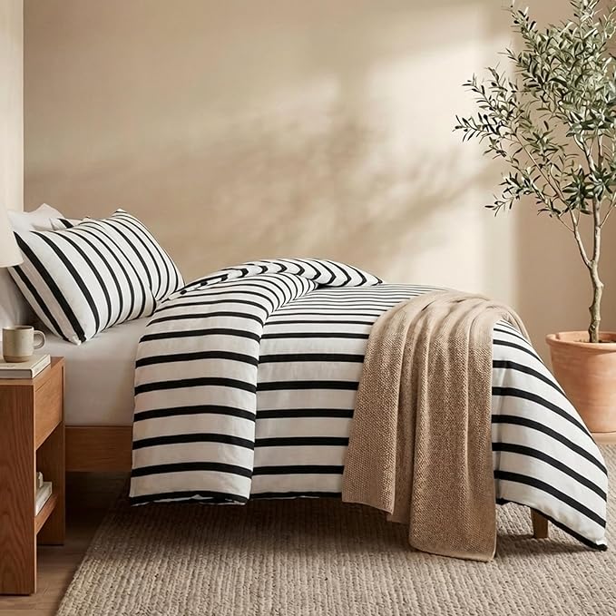 Bedbay Striped Comforter Set Fluffy Fleece King Size Comforter Set Black White Striped Bedding 3 Pcs Ultra Soft Plush Flannel Velvet Fuzzy Bedding Set Stripes Pattern Queen Bed Set for All Seasons