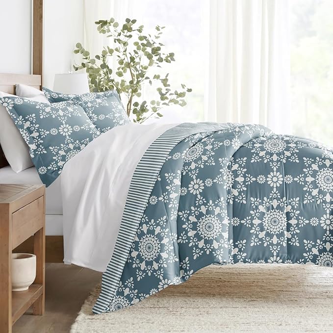 LINENS & HUTCH Comforter Set Patterned Microfiber All Season Down-Alternative Ultra Soft Bedding in Daisy Medallion - Full/Queen Daisy Medallion Light Blue
