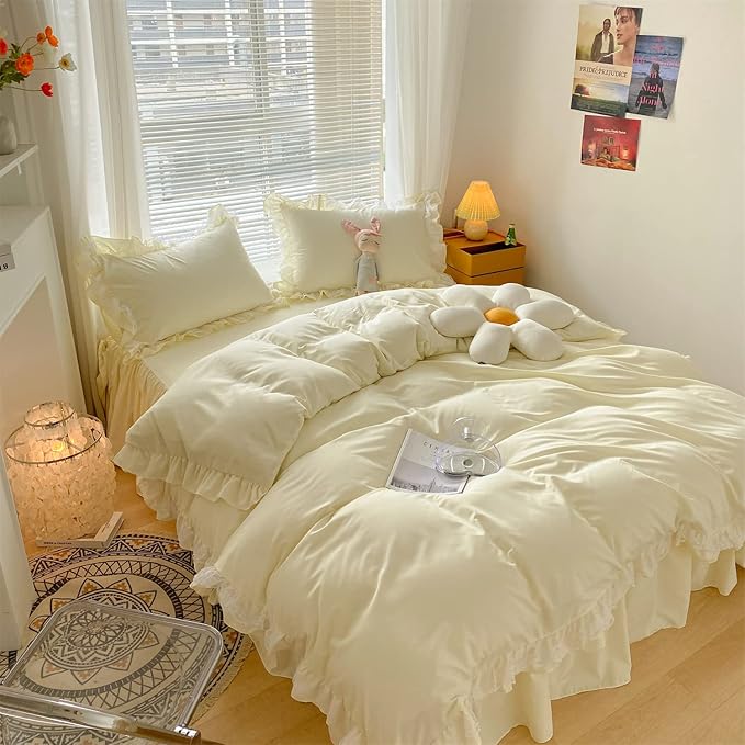MOOWOO Chic Ruffle Lace Polyester Duvet Cover Set -Girl Yellow Bedding-2 Piece Twin Duvet Cover with Zipper Closure -Ultra Soft and Light Weight(Light Yellow, Twin)