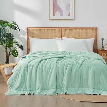 Amélie Home Cooling Comforter Twin Size, Dual-Sided Lightweight Cooling Blanket for Hot Sleepers, Q-Max 0.43 Breathable Cooling Quilt for Night Sweats, 68" x 90", Heather Mint Green