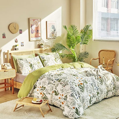 CLOTHKNOW Green White Floral King Size Comforter Set 3Pcs Farmhouse Bedding Sets Boho Flowers Botanical Comforters with 2 x Pillowcases