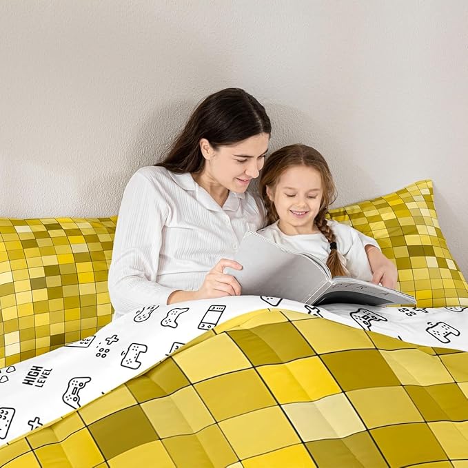Pixelated Miners Game Kids Bedding Set King Size,Video Games Gamepad Gaming Comforter Set,Geometric Square Quilt Comforter,Yellow Bedroom Duvet Insert,2 Pillowcases