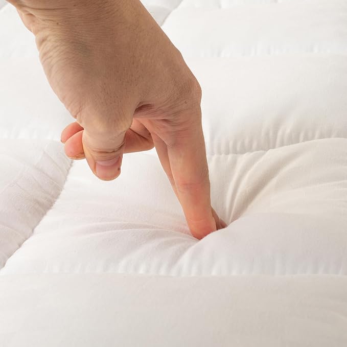 Nutan, Quilted Fitted Mattress Pad – Fitted Elastic Quilted Protector, Cover Stretches up to 18 Inches Deep Pocket - Machine Washable Topper, Full, White