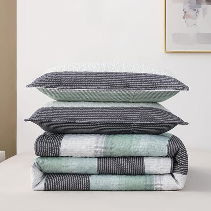 DURLENGEN Quilt Set Queen Size 3Pcs,Soft Microfiber Lightweight Bedspread,White & Green Striped Geometric Pattern Coverlet for All Season Layering(Queen 90x96,Mint Green)