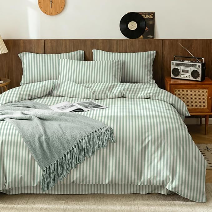 Striped Comforter Set Queen Size Green White Wide Stripes Pattern Bedding Set for All Season Soft Fluffy Down Alternative Comforter 3 Pieces, 100% Microfiber, 2 Pillowcases