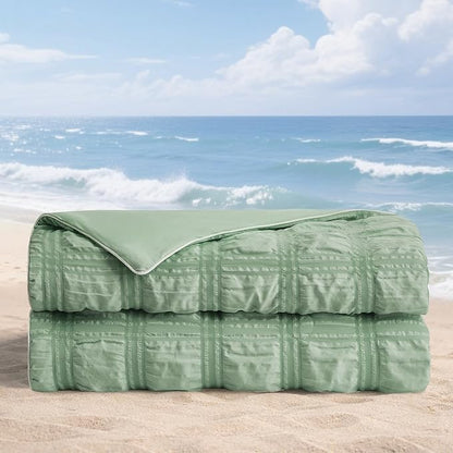 Cozy Bliss Cooling Comforter Seersucker Plaid Twin XL Size, Q-Max 0.45 Lightweight Cooling Blanket, Breathable Silk Smooth Summer Bedding Quilt for Hot Sleepers Night Sweats Sage Green