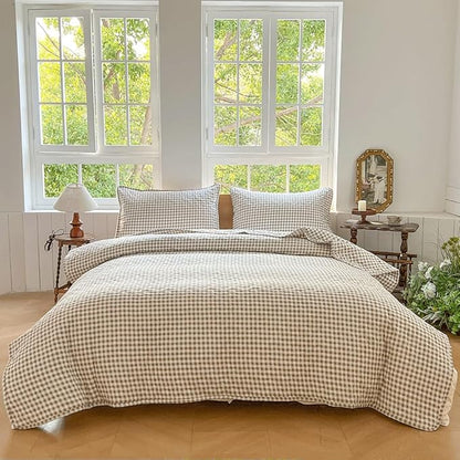 NSNLGSGC Tan Gingham King Quilt Set, Soft Pre-Washed Microfiber Taupe Plaid King Bedspread, Lightweight Checked Summer Quilt, Grid Bedding Coverlets for All Seasons (Includes 1 Quilt, 2 Pillow Shams)