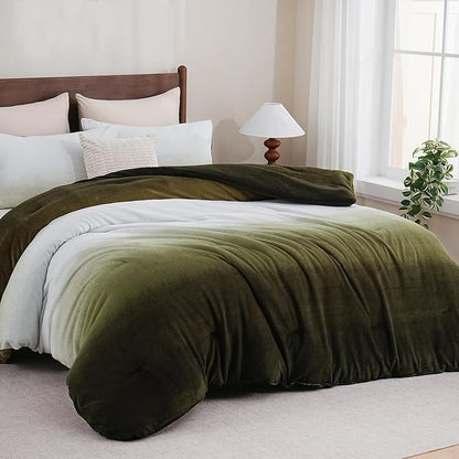 Bedbay Ombre Green Plush Fleece Comforter Set King Ultra Soft Velvety Bedding for Winter Thick Warm Cozy Gradient Quilt Set 3 Pcs All Season Fluffy Velvet King Bed Set with 2 Pillowcases