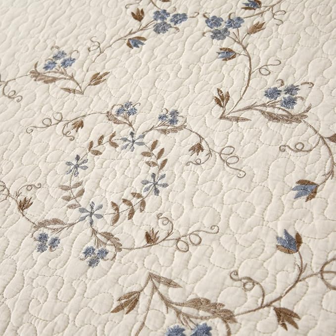 vctops 3-Piece Elegant Floral Embroidered Bedspread Coverlet Set Oversize Queen 100% Cotton Reversible Patchwork 1 Quilt and 2 Pillow Shams (Flower B,Oversize Queen)