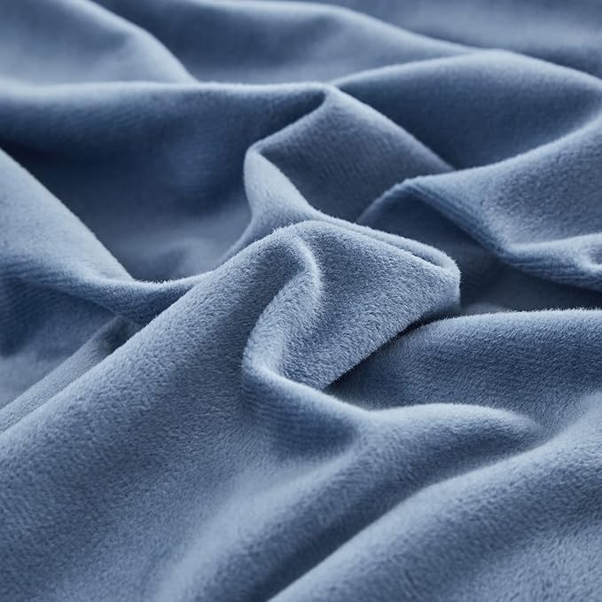 CLOTHKNOW Lake Blue Full Size Comforter Set Velvet Bedding Comforter Sets Soft Blue Comforter with 2 x Pillow Cases