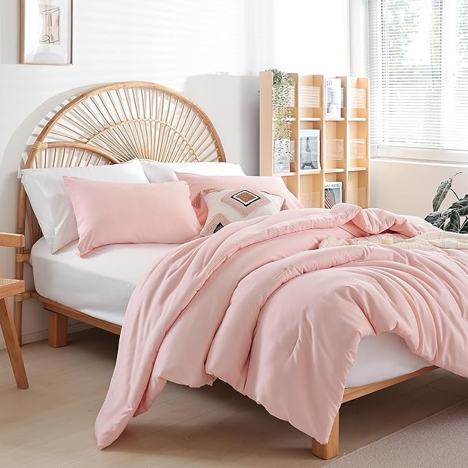 weigelia Super-Soft Micorfiber Comforter Set - Queen Size Blush Pink Lightweight Warmth Comforter for All Season Use, Machine Washable Pink Bedding Set (1 Comforter, 2 Pillowcases)