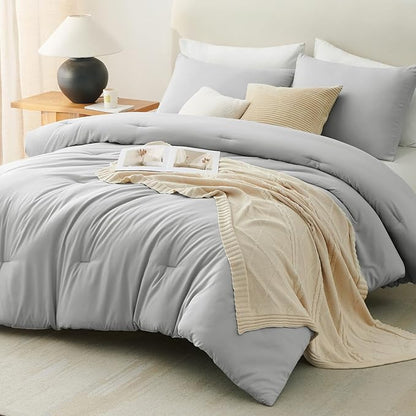 CozyLux Full Size Comforter Set Light Grey, 3 Pieces Solid Breathable Quilted Bedding Sets, Light Gray Luxury Lightweight Soft Bed Set with Down Alternative Comforter and 2 Pillowcases for All Seasons