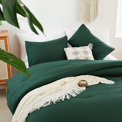 ROSGONIA Oversized King Comforter Dark Emerald Green, 3pcs (1 Boho Comforter & 2 Pillowcases), Lightweight Oversized King Size Comforter Sets Bedding