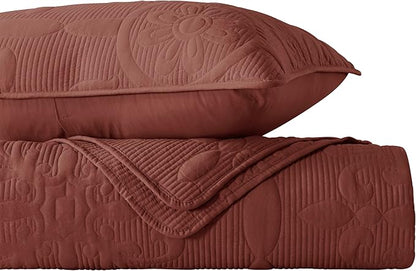 B2EVER Red Damask Quilt Twin Size Bedding Sets with 1 Pillow Sham, Boho Bedspread Lightweight Soft Farmhouse Vintage Bohemian Coverlet Retro Jacquard Pattern Bed Cover for All Season, 2 Pieces