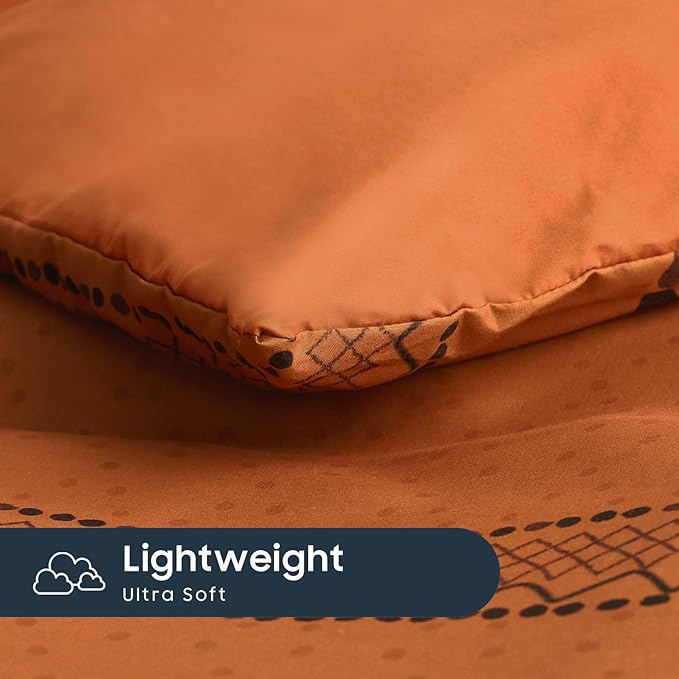 Wake In Cloud - Boho Comforter Set, Farmhouse Bohemian Western Aztec Neutral Aesthetic, Soft Lightweight Bedding, 3 Pieces, Burnt Orange, King Size