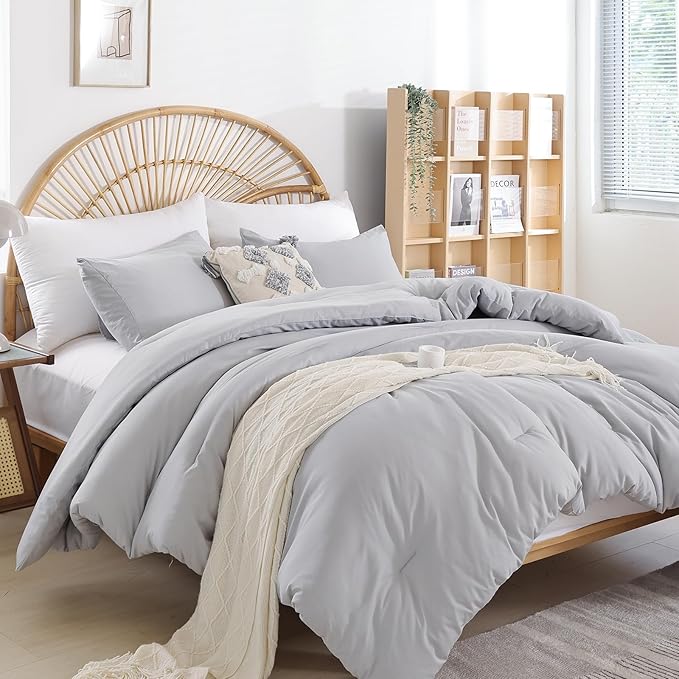 weigelia Full Size Comforter Modern Light Grey 3PCS Microfiber Bed Comforter Sets for All Season Comforter for Men, Women and Girls Soft Lightweight Bedding Set