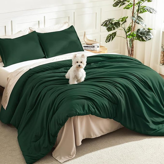 Litanika Oversized King Comforters Emerald Green Super King Size, 3 Pieces Lightweight Solid Bedding Comforter Set, All Season Fluffy Bed Set (120x120In Comforter & 2 Pillowcases)