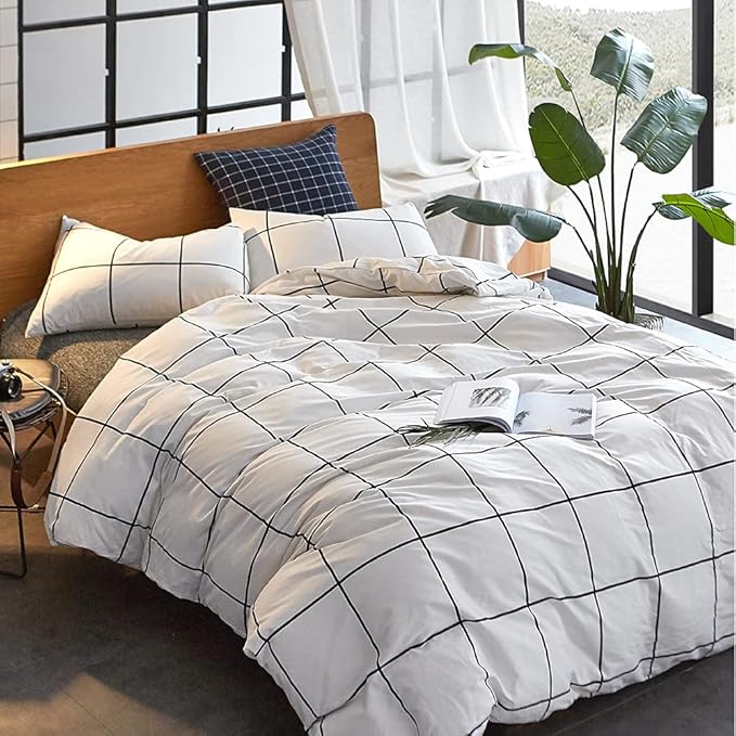 CLOTHKNOW White Plaid Twin/Twin XL Comforter Set Grid Bedding Comforter Sets White Black Comforter with 2 x Pillow Cases