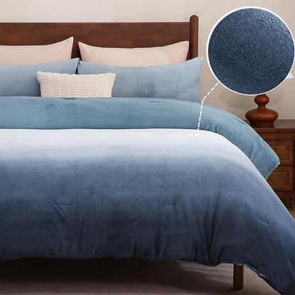 Bedbay Blue Gradient Plush Fleece Comforter Set Queen Size Ultra Soft Velvety Bedding Lightweight Warm Cozy Ombre Quilt Set Reversible Fleece Fluffy Comforter 3 Pcs with 2 Pillowcases