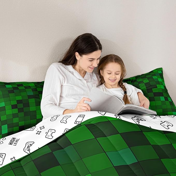 Pixelated Miners Game Kids Bedding Set King Size,Geometric Check Video Games Comforter Set,Gamepad Grid Gaming Quilt Comforter,Dark Green Bedroom Duvet Insert,2 Pillowcases