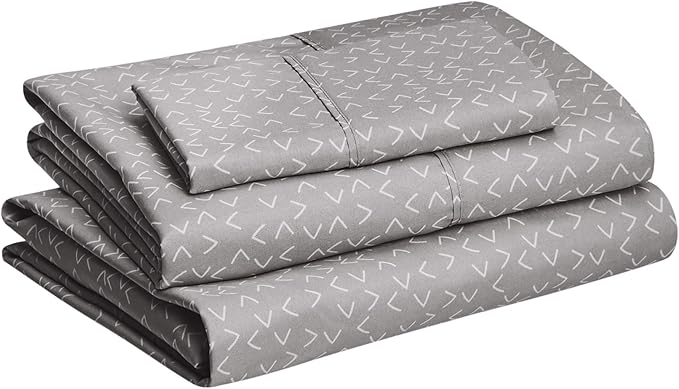 Amazon Basics Lightweight Breathable Brushed Microfiber Wrinkle Resistant 3-Piece Bed Sheet Set with 14-Inch Deep Pockets, Twin, Gray Arrows, Printed