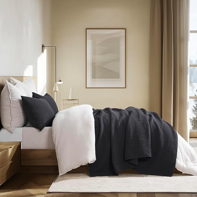 EVERGRACEHOME Cotton Coverlet Set Full Queen Size 3 Pieces, Lightweight Soft Ribbed Matelassé Bedspread Quilt Set, Cozy Oversized Quilted Bedding Set with 2 Pillow Shams for All Seasons, Washed Black