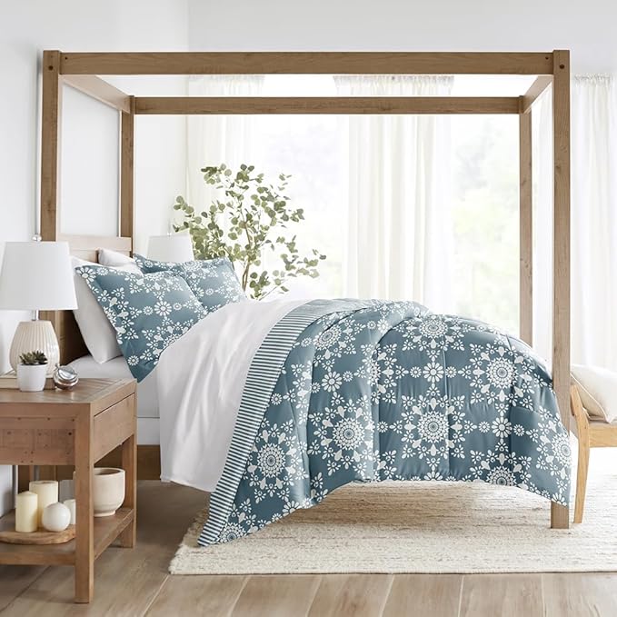 LINENS & HUTCH Comforter Set Patterned Microfiber All Season Down-Alternative Ultra Soft Bedding in Daisy Medallion - Twin/TwinXL Daisy Medallion Light Blue