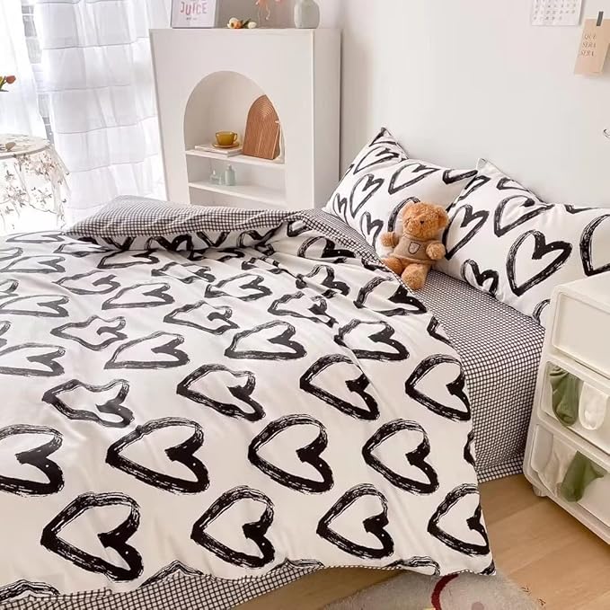 CLOTHKNOW Love Shape King Size Comforter Set Black White Bedding Comforter Sets Black Grid Comforter with 2 x Pillow Cases