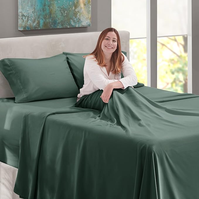 Nestl California King Size Sheet Set, 4 Piece Extra Deep Pocket (18-24 inches), Microfiber, Hotel Luxury, Soft, Breathable, Wrinkle-Free, Easy to Care, Forest Green