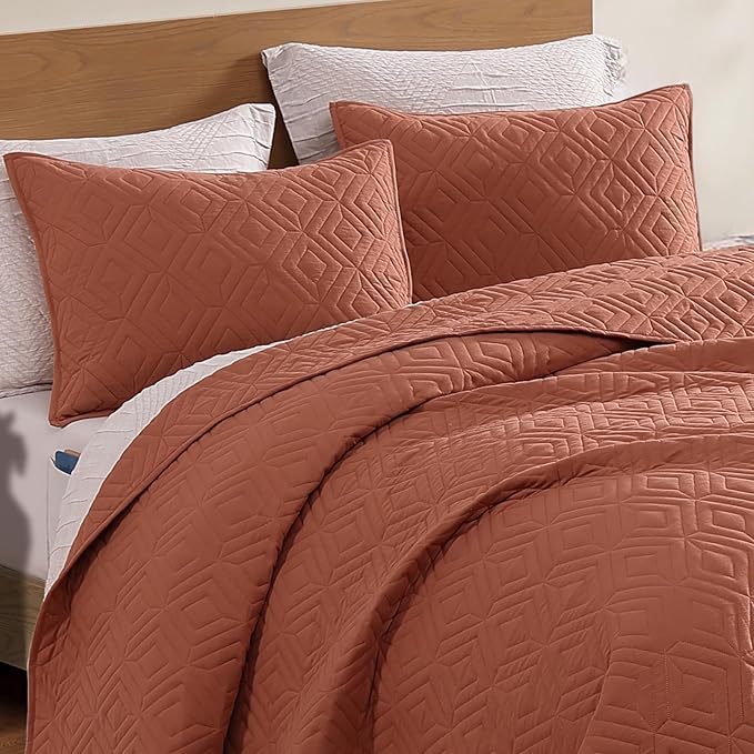 WRENSONGE Queen Quilt-3 Pieces Geometric Autumn Leaf Bedspreads Queen Size Quilt Bedding Set for All Seasons, Soft Summer Coverlet with 2 Pillow Shams Suitable for Bed, Couch, Quilted Blanket