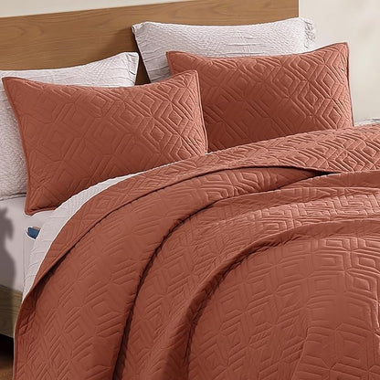 WRENSONGE Queen Quilt-3 Pieces Geometric Autumn Leaf Bedspreads Queen Size Quilt Bedding Set for All Seasons, Soft Summer Coverlet with 2 Pillow Shams Suitable for Bed, Couch, Quilted Blanket