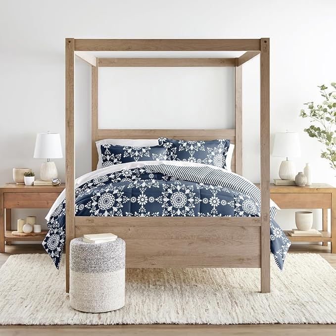 LINENS & HUTCH Comforter Set Patterned Microfiber All Season Down-Alternative Ultra Soft Bedding in Daisy Medallion - King/Cal-King Daisy Medallion Navy