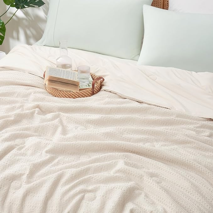 Amélie Home Waffle Cooling Comforter Queen Size, Q-Max 0.45 Reversible Lightweight Cooling Blanket for Hot Sleepers, Breathable Bedding for Night Sweats, 90"x90", Beige