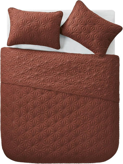 VCNY Home Orange Quilt Set for Queen Bed, 3-Piece Bedspread Coverlet and Shams, Soft Bedding Comforter Alternative for All Seasons (Kaleidoscope, Full/Queen)