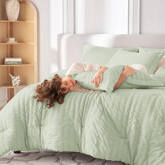 MUXHOMO 7 Pieces California King Comforter Set, Seersucker Bed in a Bag Cal King Size, All Season Luxury Bedding Set with Comforter, Flat Sheet, Fitted Sheet, Pillowcases & Shams, Light Green