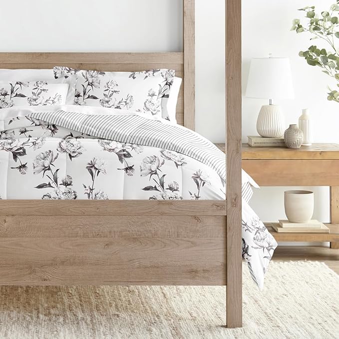 LINENS & HUTCH Comforter Set Patterned Microfiber All Season Down-Alternative Ultra Soft Bedding in Vintage Magnolia Stripe - Twin/TwinXL Vintage Magnolia Stripe Gray