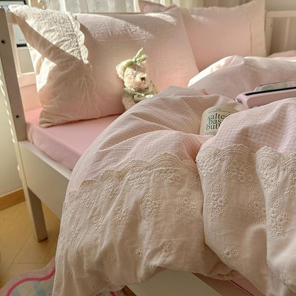Pink Gingham Full Size Comforter Sets Fluffy Lightweight Bedding Set Farmhouse Boho Cozy Lace-Trimmed Bedding Comforter Down Alternative Microfiber Textured Plaid Comforter with 2 Pillowcases