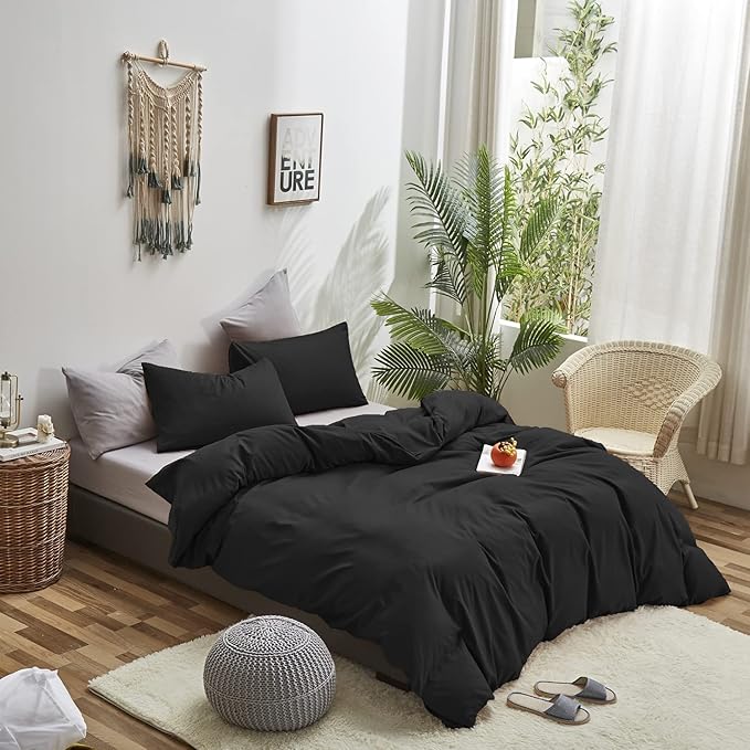 Houseri Black Comforter Set - King Size Bedding for Men & Women - Simple, Solid Black Comforter & Quilts