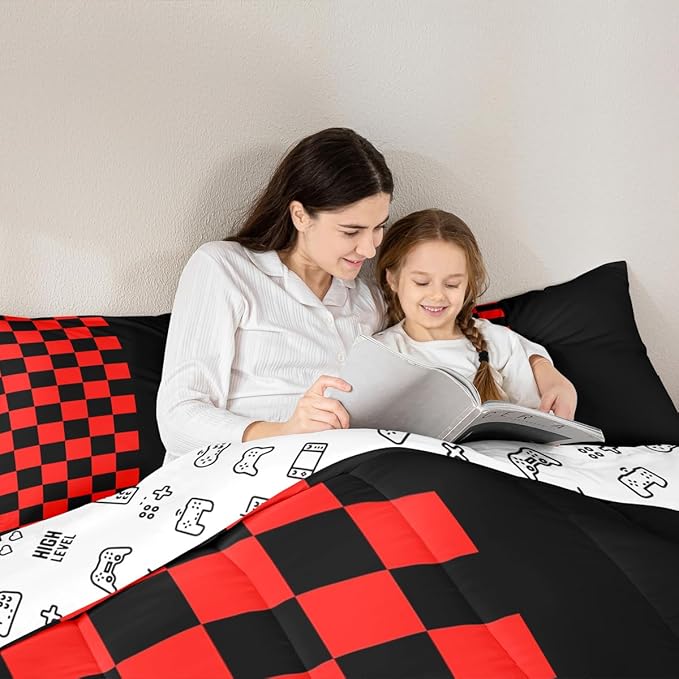 Geometric Lattice Kids Bedding Set King Size,Video Games Check Lattice Comforter Set，Grid Fashion Simple Quilt Comforter,Black Red Bedroom Duvet Insert,2 Pillowcases